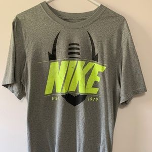 Silver Nike Athletic DRI-FIT T-shirt Medium